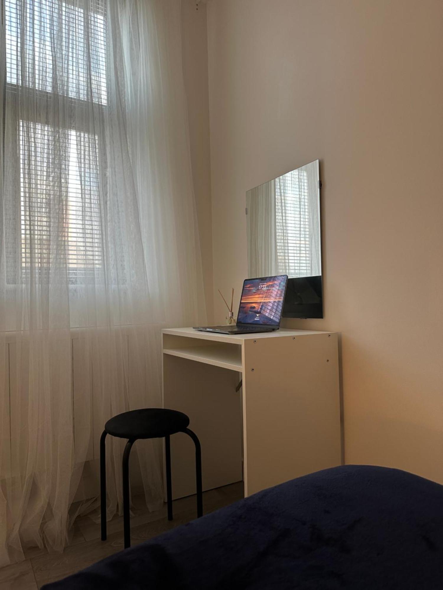 Retro Suite A Luxury Apartment With King Size Bed Wii Games And Entertainment Leicester Exterior photo